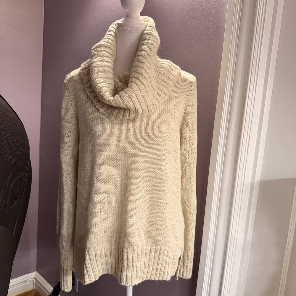 H&M‎ Women's Cream Cowl Neck Pullover Sweater Size M